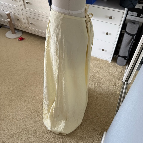 Banana Republic Yellow Skirt Size: XS - Picture 7 of 10